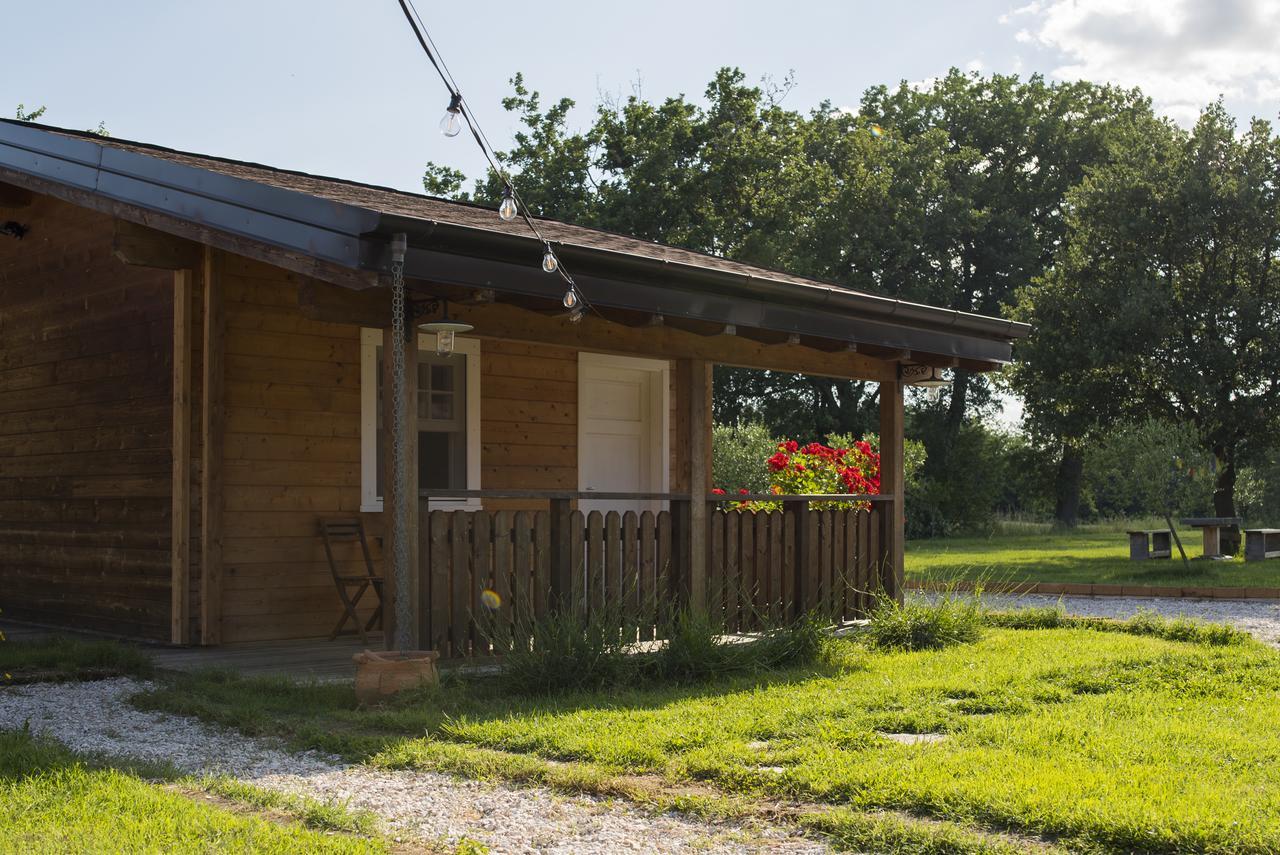 Evolution Camp Hotel SantʼIppolito Exterior foto
