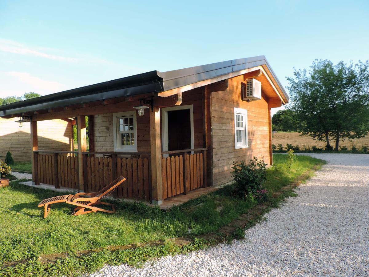 Evolution Camp Hotel SantʼIppolito Exterior foto